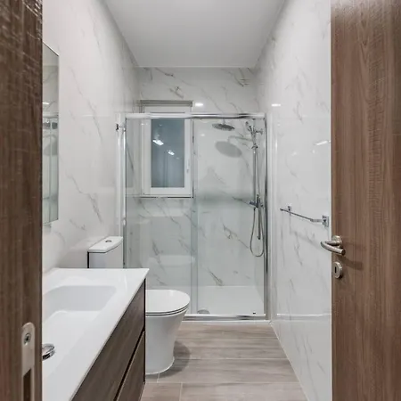 9ten11 Seafront By Homely * Mellieħa