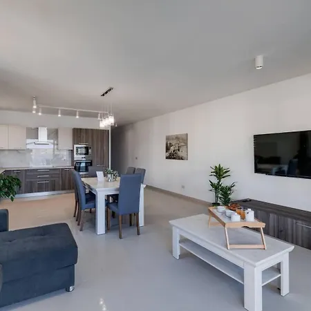 9ten11 Seafront By Homely Lejlighed Mellieħa