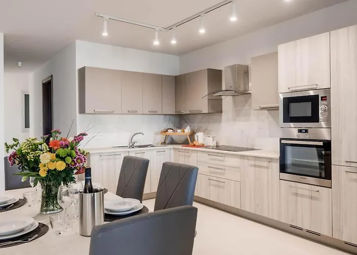 Appartement 9ten11 Seafront By Homely *