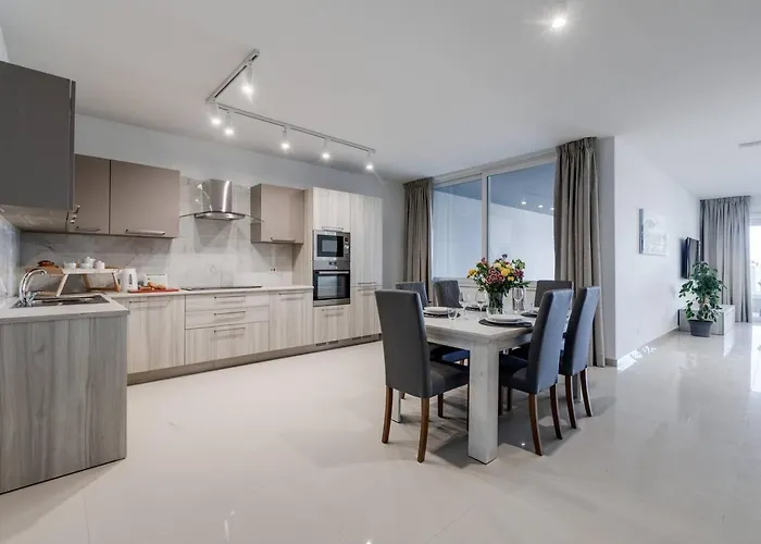 9ten11 Seafront By Homely Appartement *