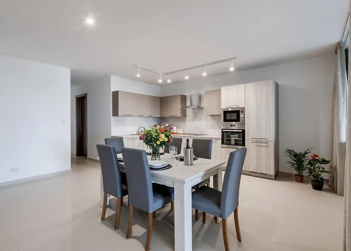 Appartement 9ten11 Seafront By Homely *