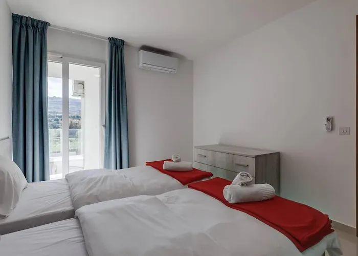 9ten11 Seafront By Homely Appartement Mellieħa