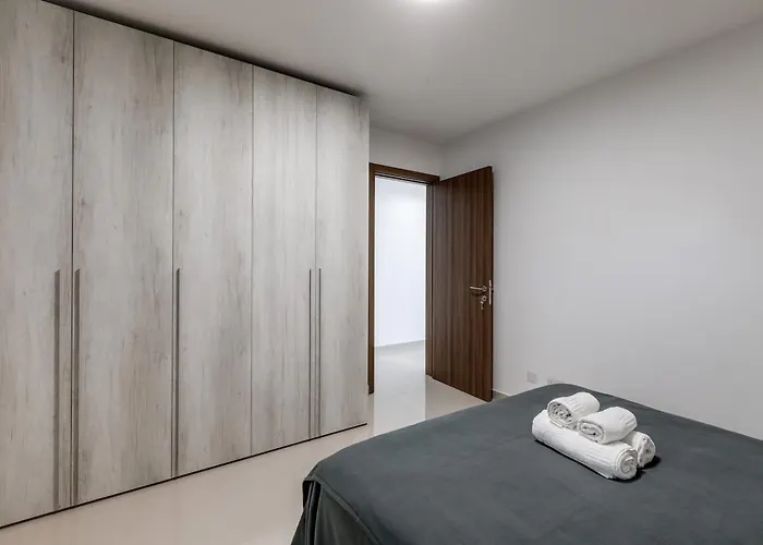 9ten11 Seafront By Homely Appartement