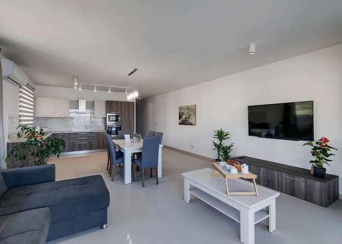 9ten11 Seafront By Homely Appartement Mellieħa