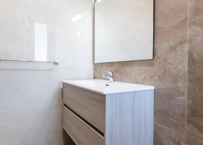 9ten11 Seafront By Homely Mellieħa