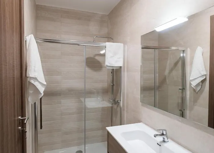 9ten11 Seafront By Homely Mellieħa