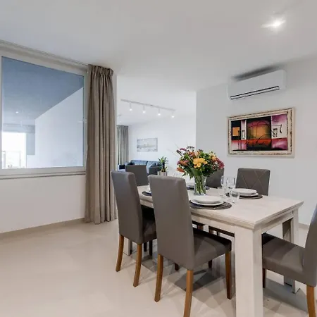 Apartament 9ten11 Seafront By Homely