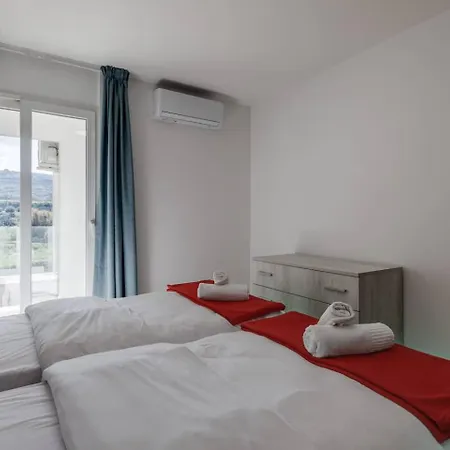 9ten11 Seafront By Homely Apartment Mellieha