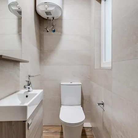 Apartment 9ten11 Seafront By Homely Mellieha