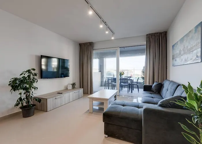 9ten11 Seafront By Homely *