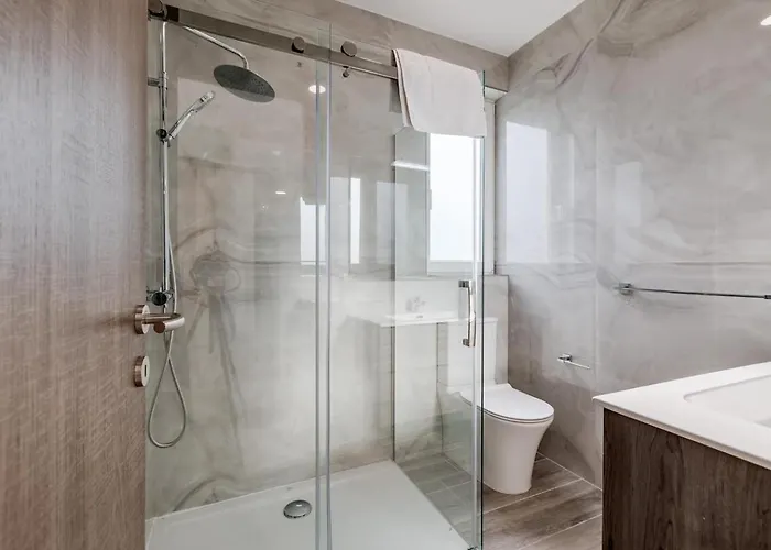 9ten11 Seafront By Homely * 멜리에하